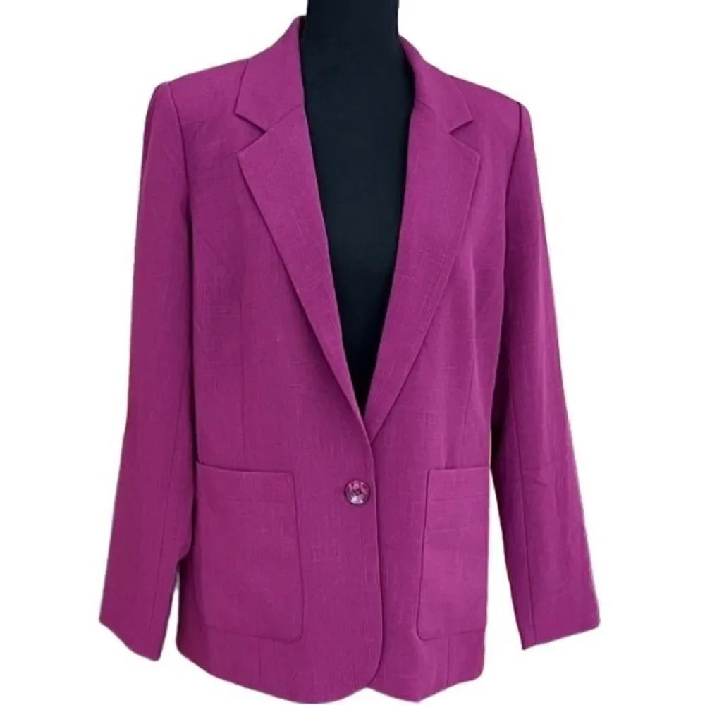 Norm Thompson single button lined blazer, polyester,rayon, spandex blend, size M